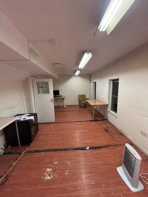 Asbestos artex removal from plasterboard walls in Chiswick